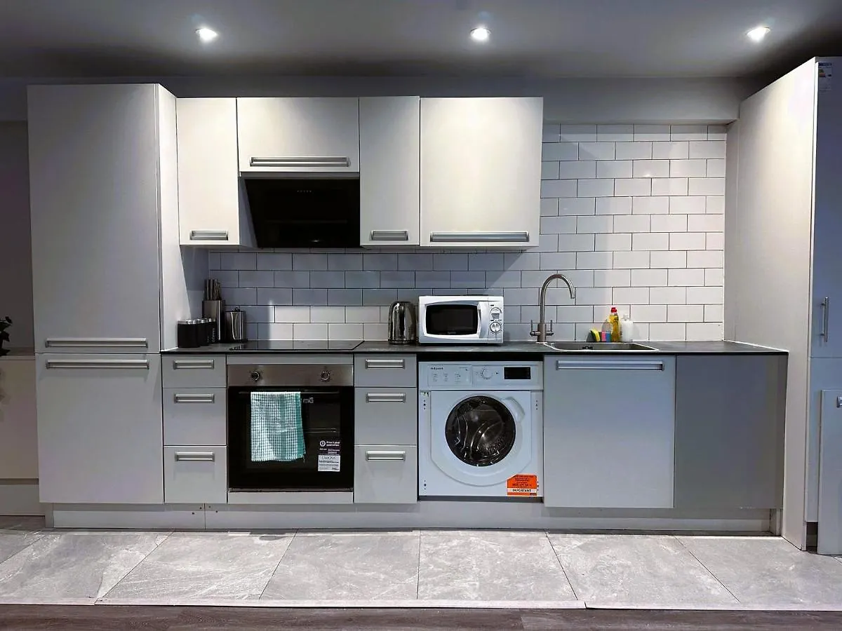 Apartment Flash Sale Funky Holiday Accommodation Central Brighton Sleep 16 Guests United Kingdom