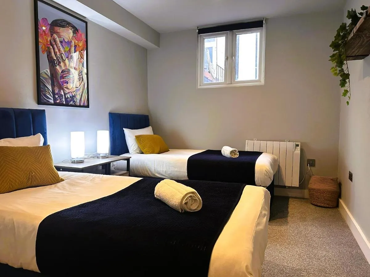 Flash Sale Funky Holiday Accommodation Central Brighton Sleep 16 Guests 0*,